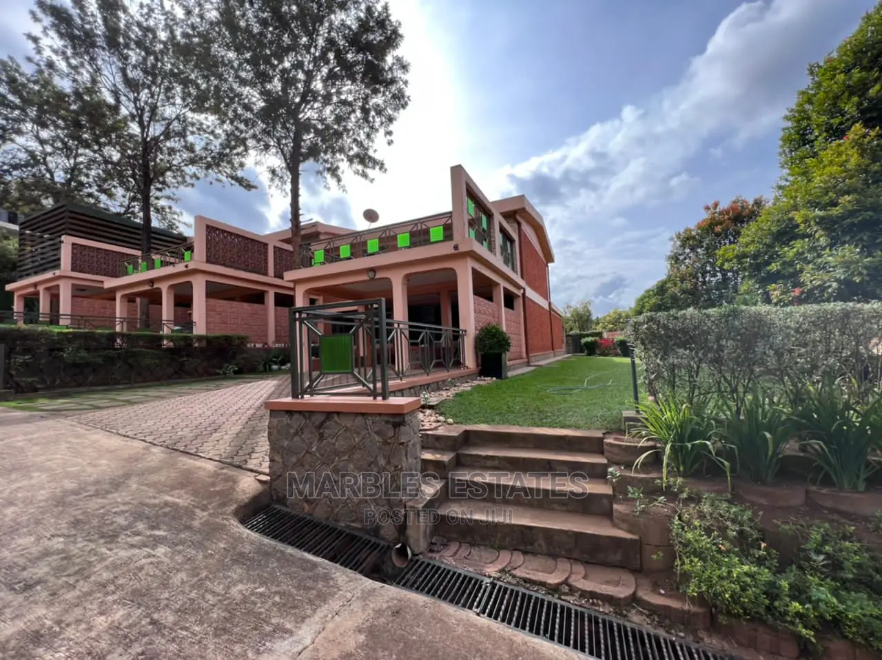 4bdrm Townhouse/Terrace in Naguru, Central Division for Rent
