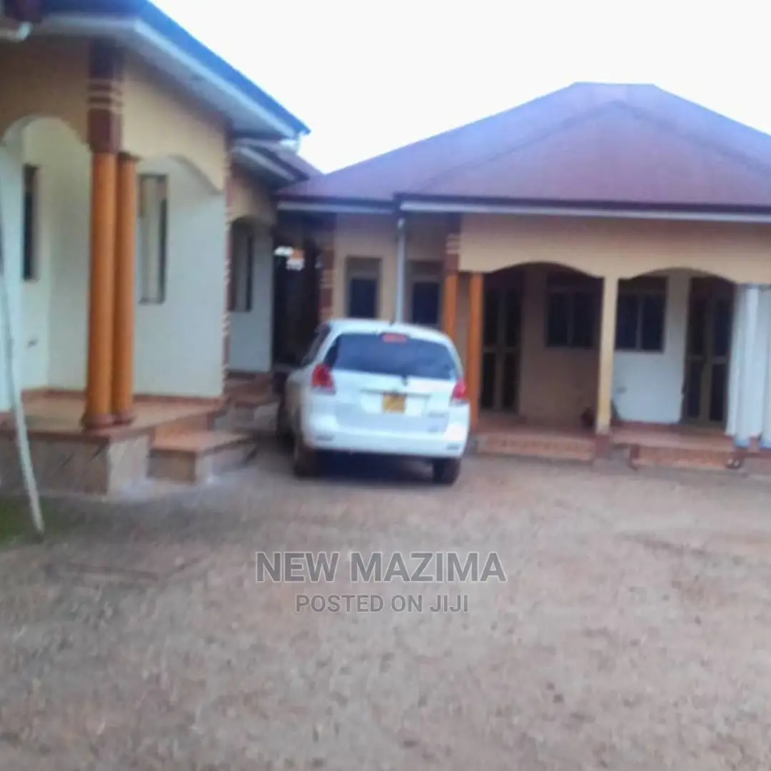 6bdrm House in Makindye, Division B for Sale