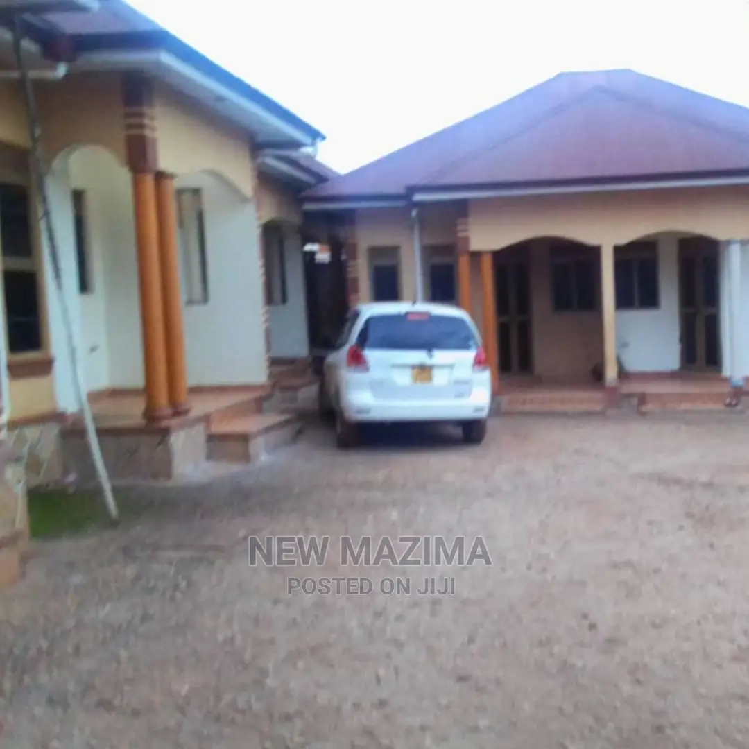 6bdrm House in Makindye, Division B for Sale