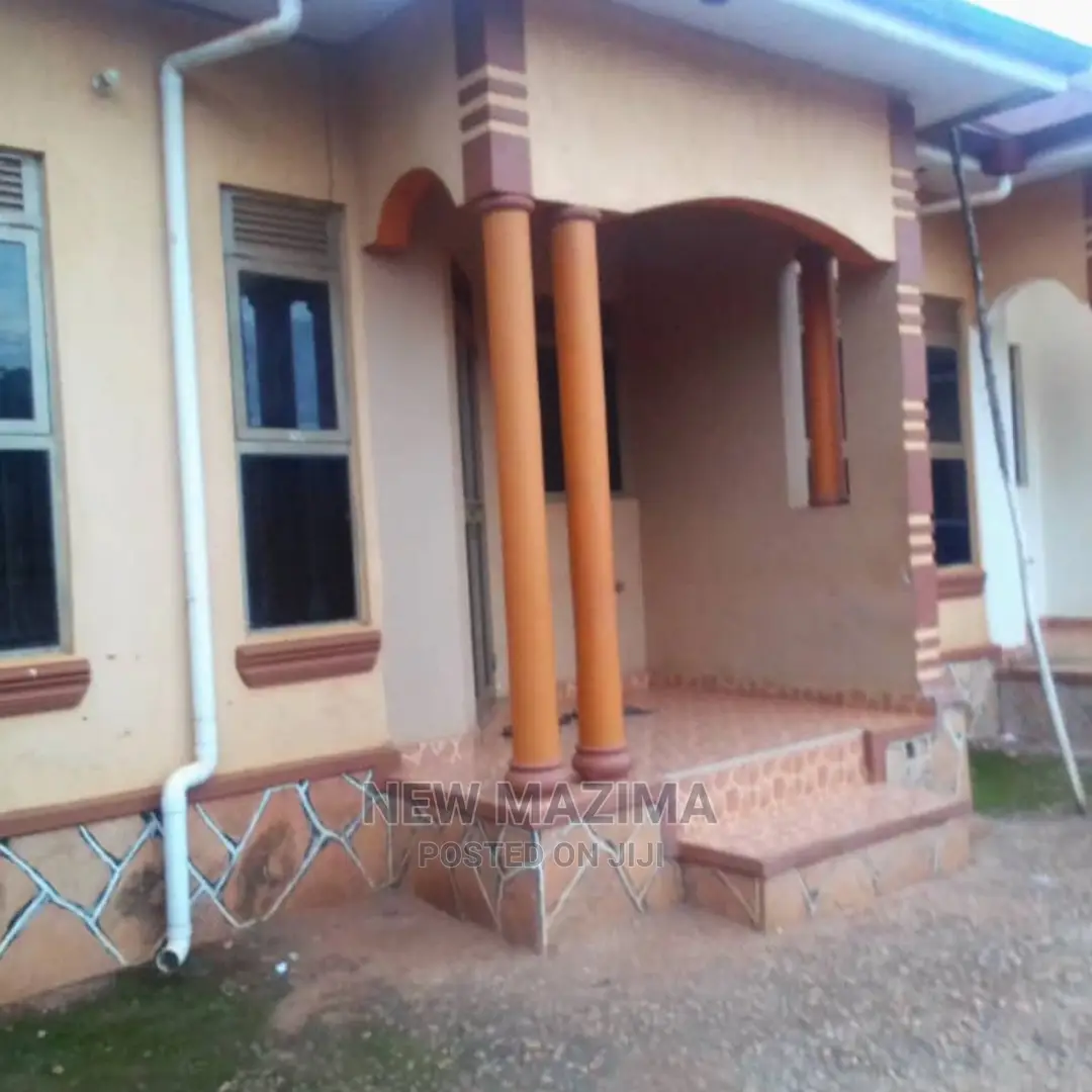 6bdrm House in Makindye, Division B for Sale