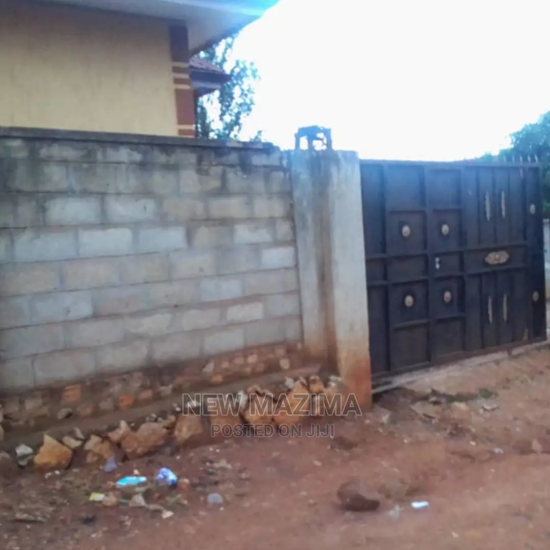 6bdrm House in Makindye, Division B for Sale