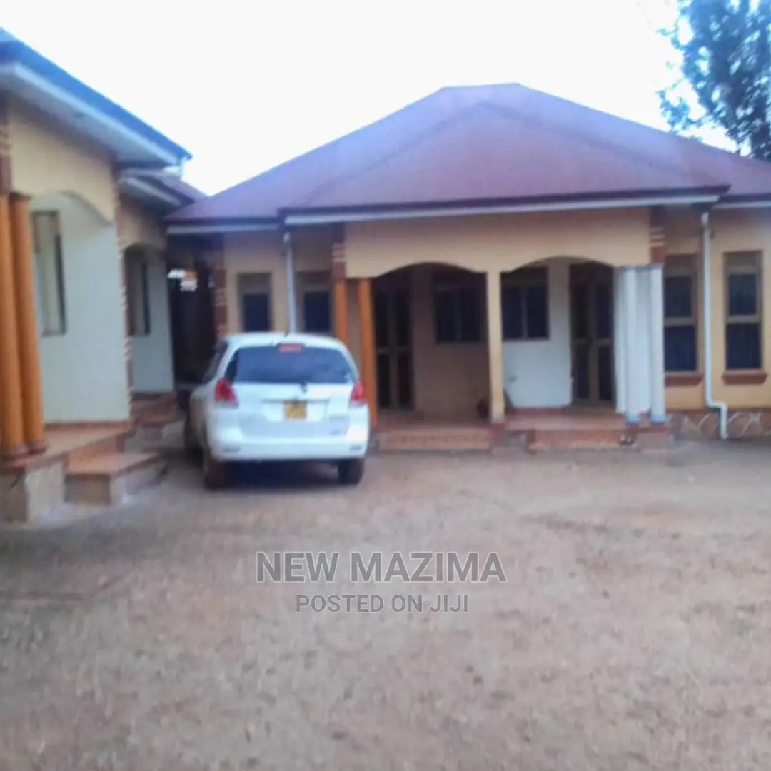 6bdrm House in Makindye, Division B for Sale