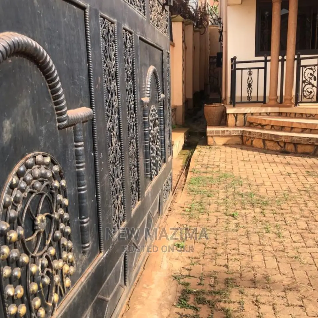 4bdrm Mansion in Makindye Heights, Division B for Sale