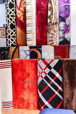 Center Carpets