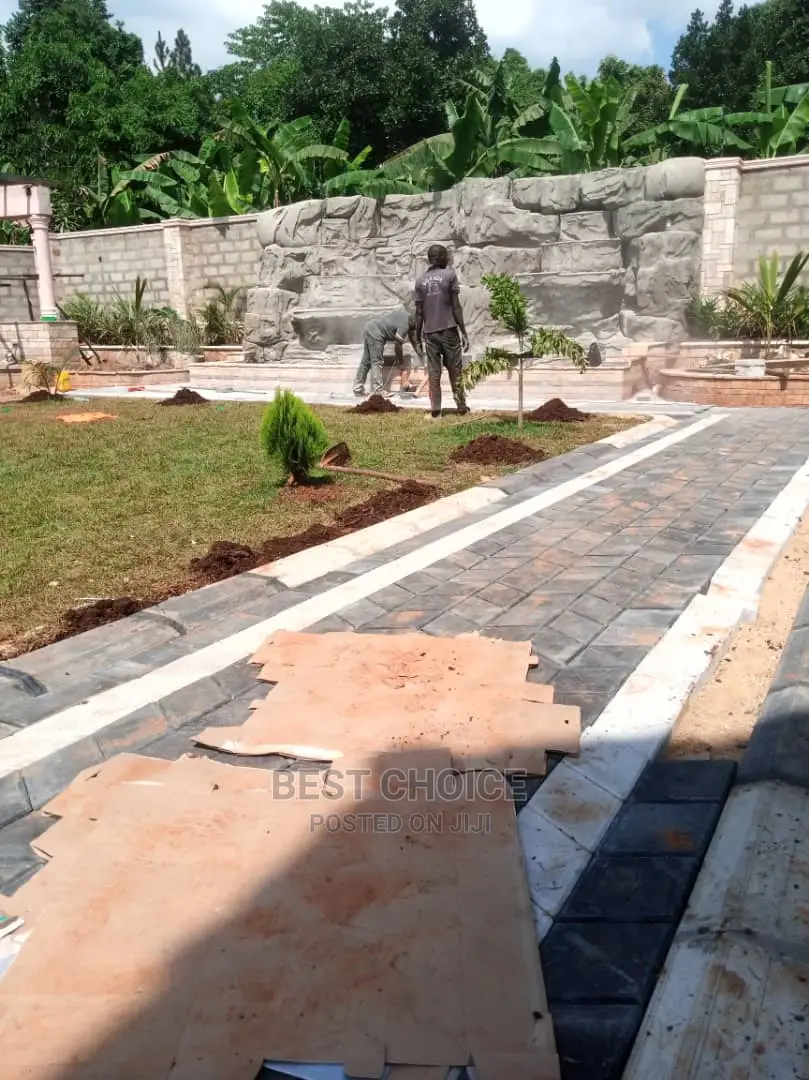 Expertised Paver Laying,Walk Way Etc