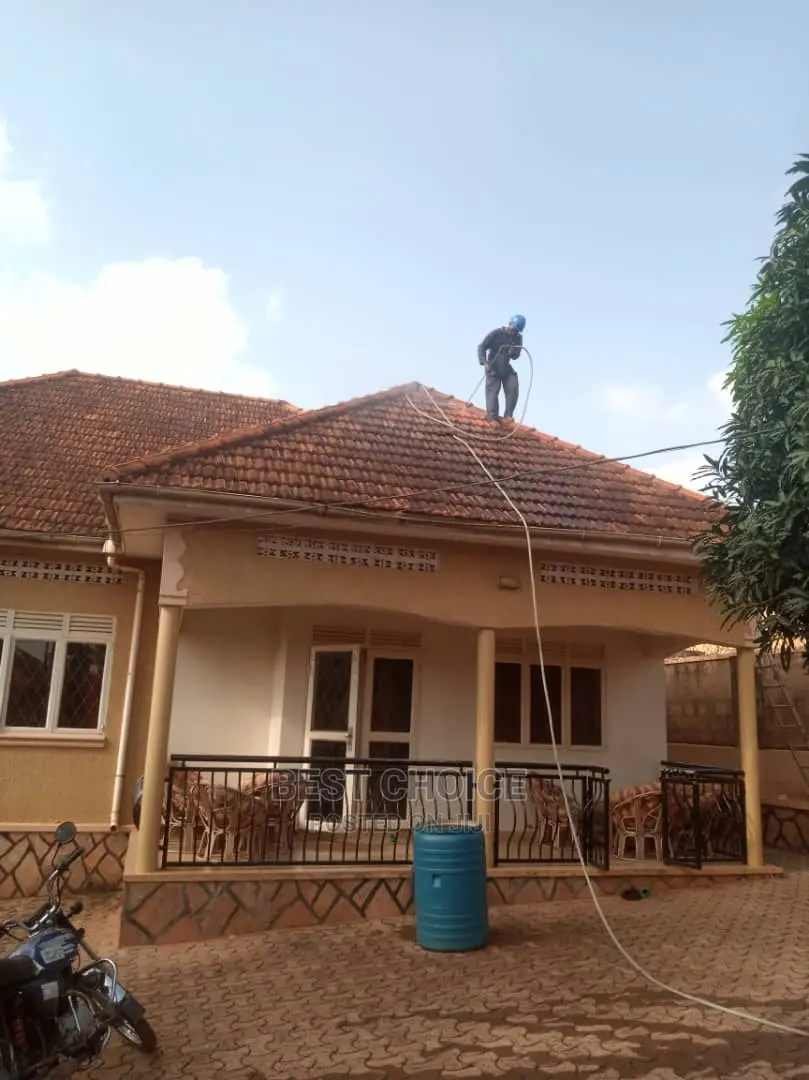 Roof Cleaning Services That Guarantee the Best Results.