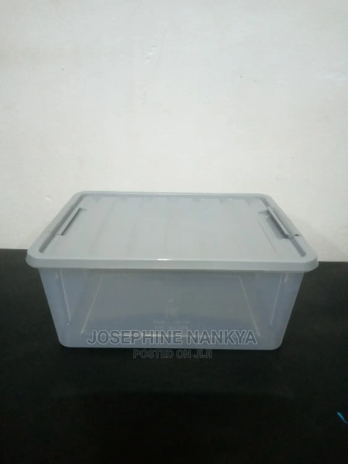 Adix Transparent Dish, Grey Colour