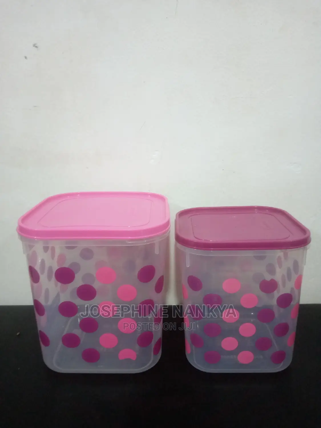 Colourless Foodmate Dishes With Pink Doted Design