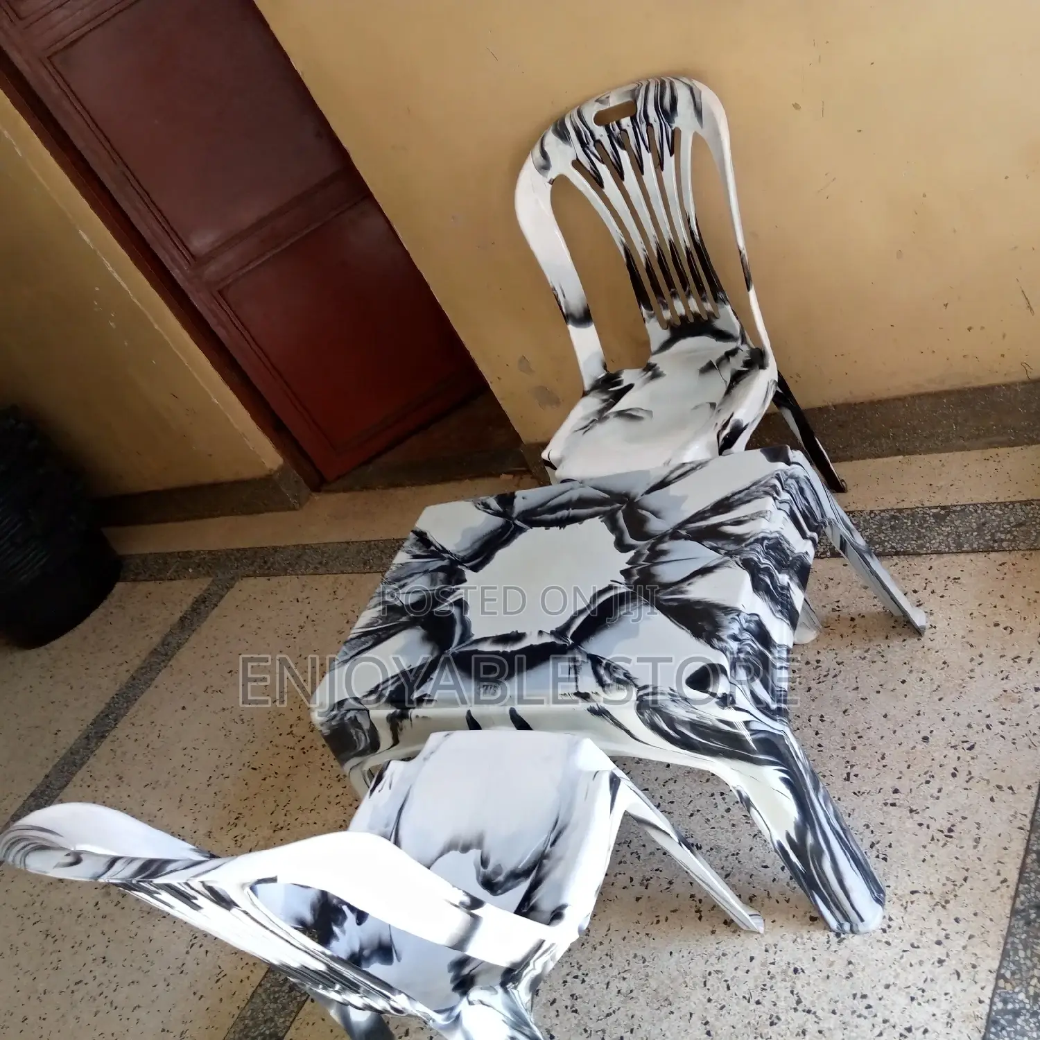 Plastic Set of Table SND 2 Armless Chair