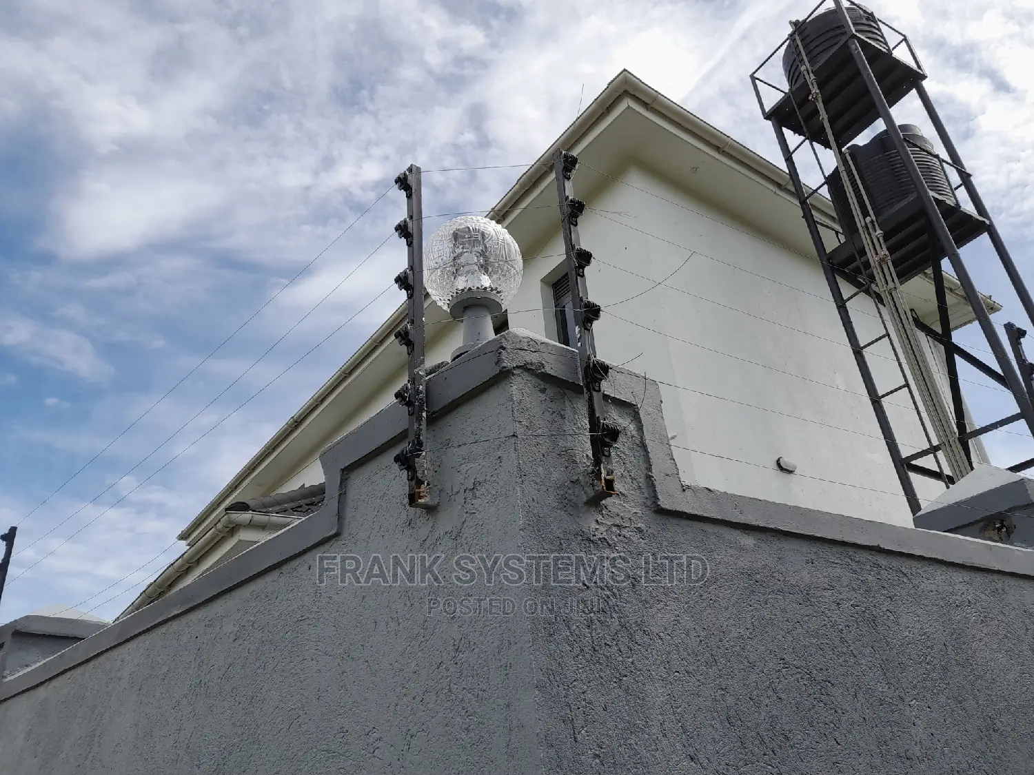 Electric Fence System With High Tense Wires