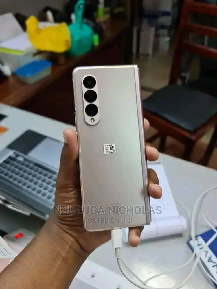 Samsung Galaxy Z Fold 3 256 GB Silver