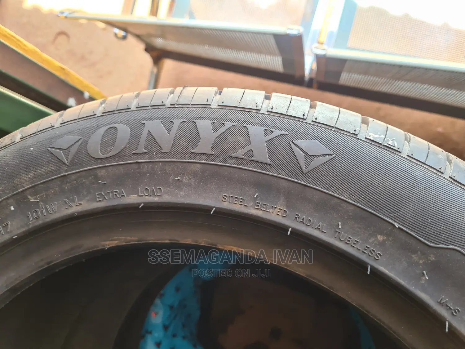 225/55r17 Onyx