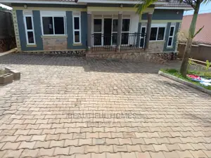 Furnished 3bdrm House in Kira Good for Sale