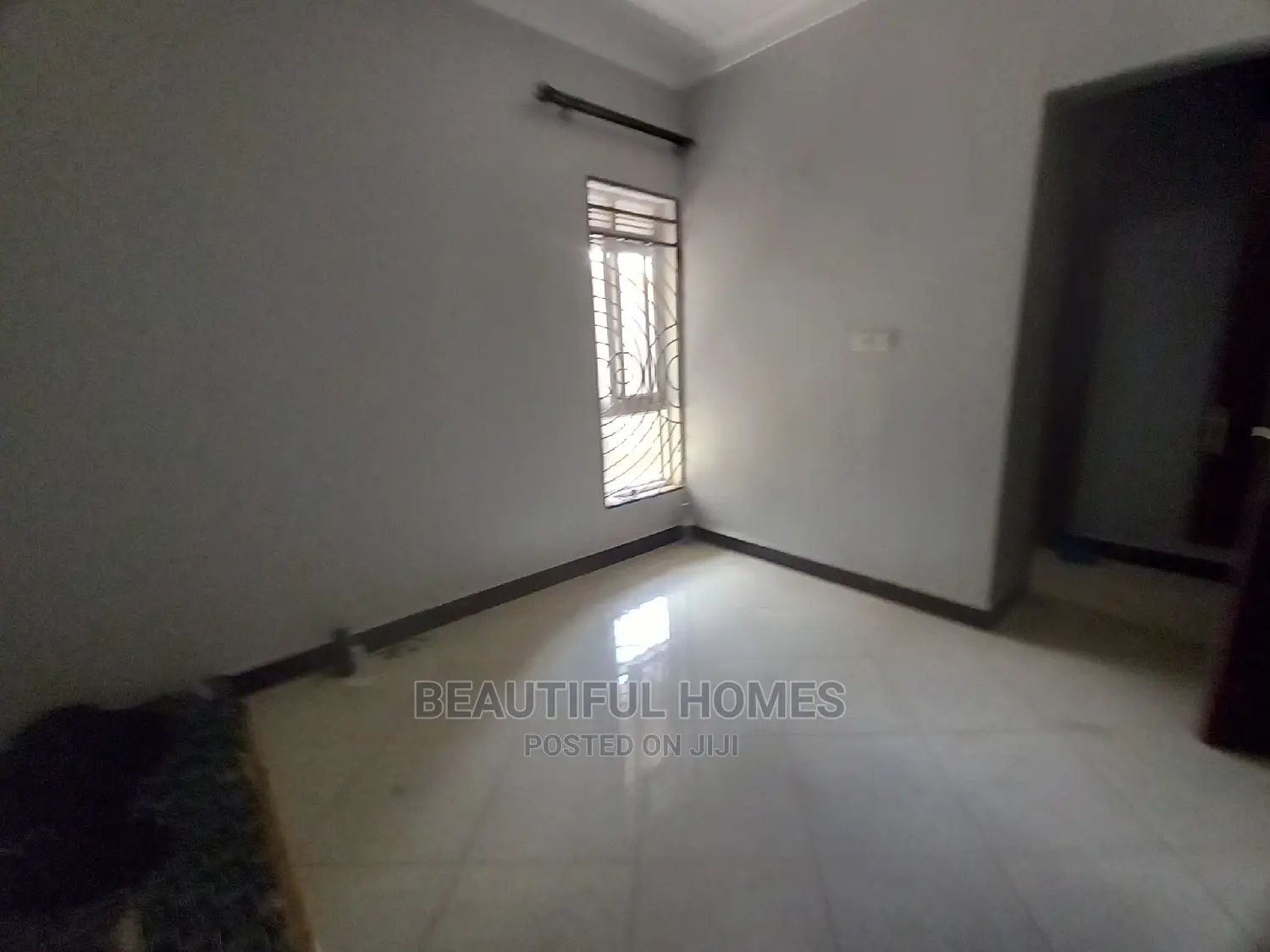 Furnished 3bdrm House in Kira Good for Sale