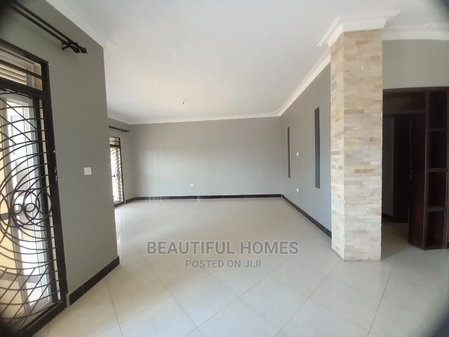 Furnished 4bdrm House in Kira Organised for Sale