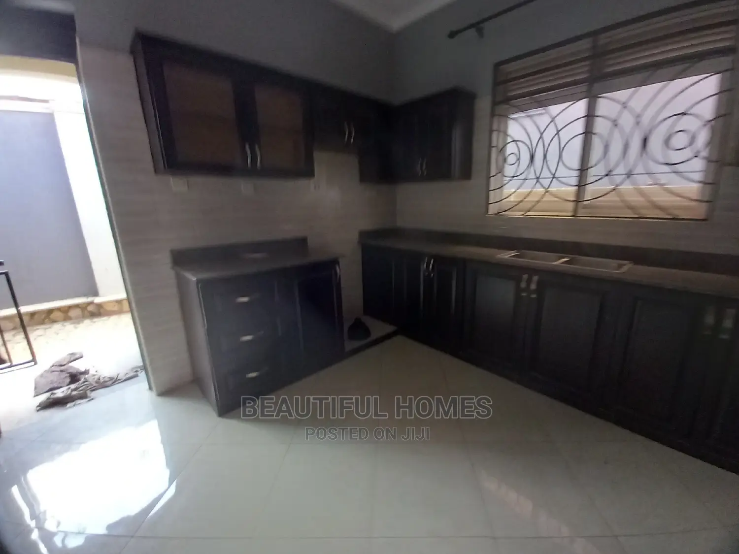 Furnished 4bdrm House in Kira Classy for Sale