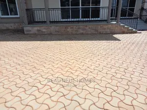 Furnished 4bdrm Maisonette in Kira for Sale
