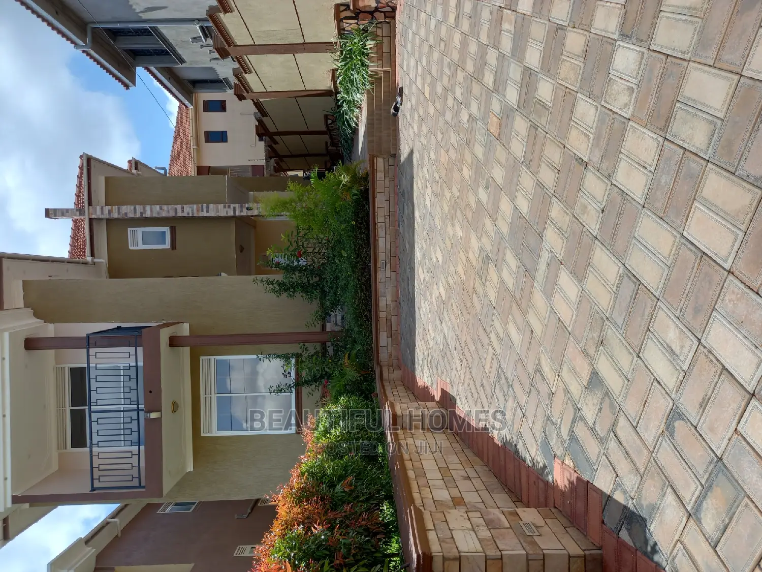 Furnished 4bdrm House in Kira Ministers for Sale