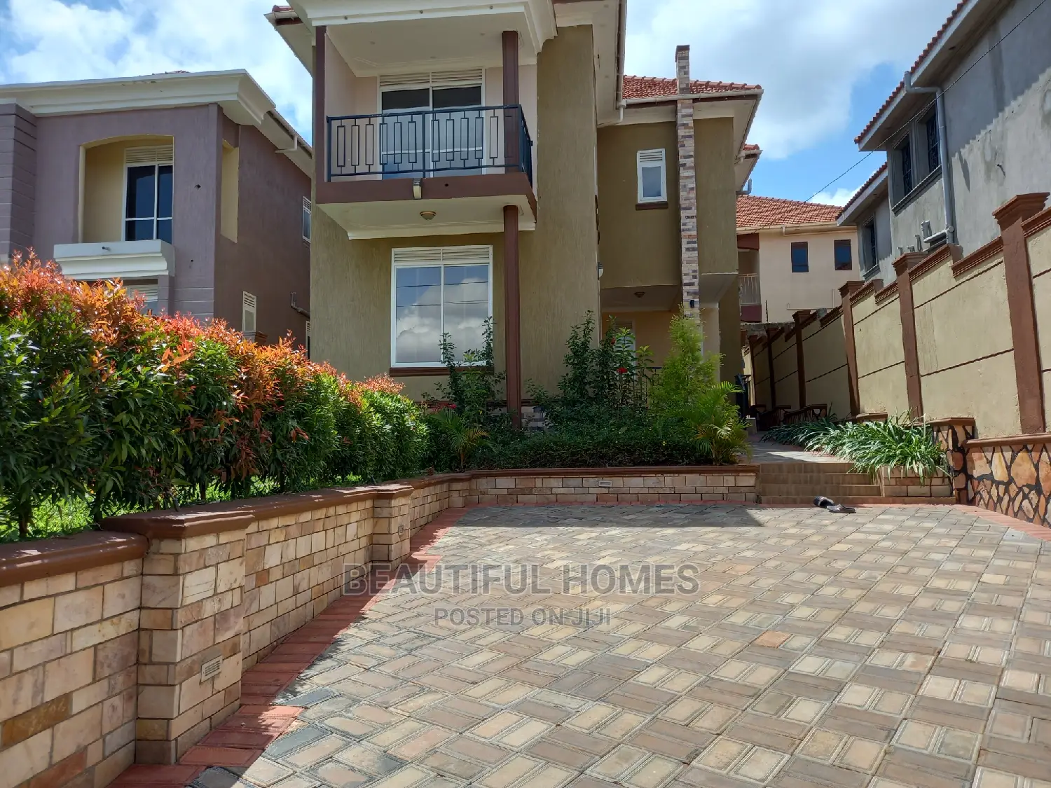 Furnished 4bdrm House in Kira Ministers for Sale