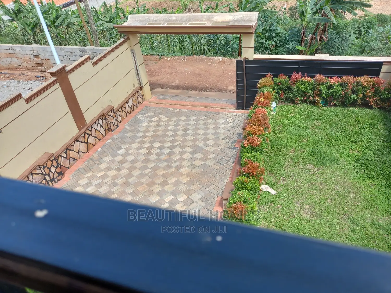 Furnished 4bdrm House in Kira First Class for Sale
