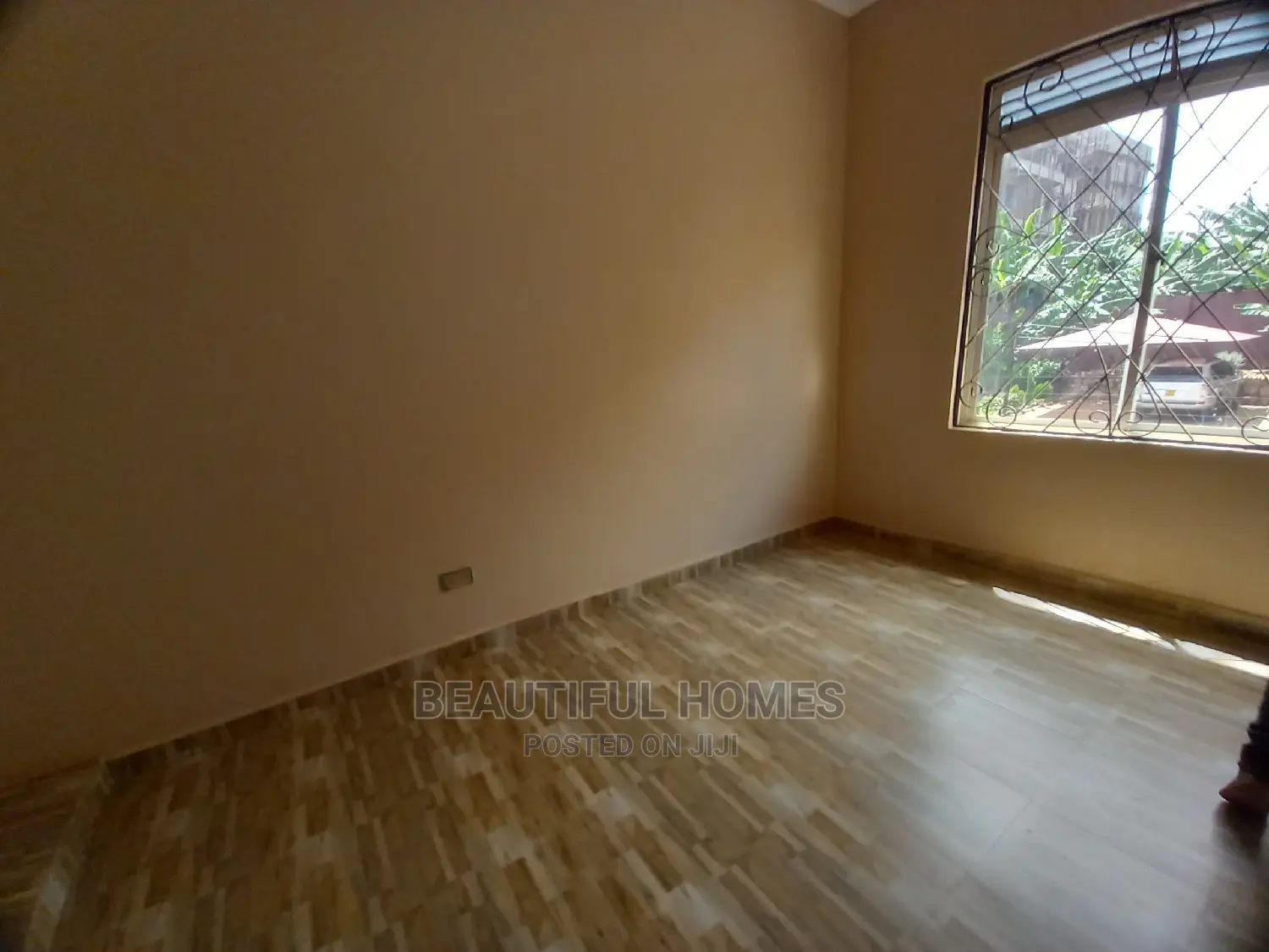 Furnished 4bdrm Maisonette in Kira Corporate for Sale