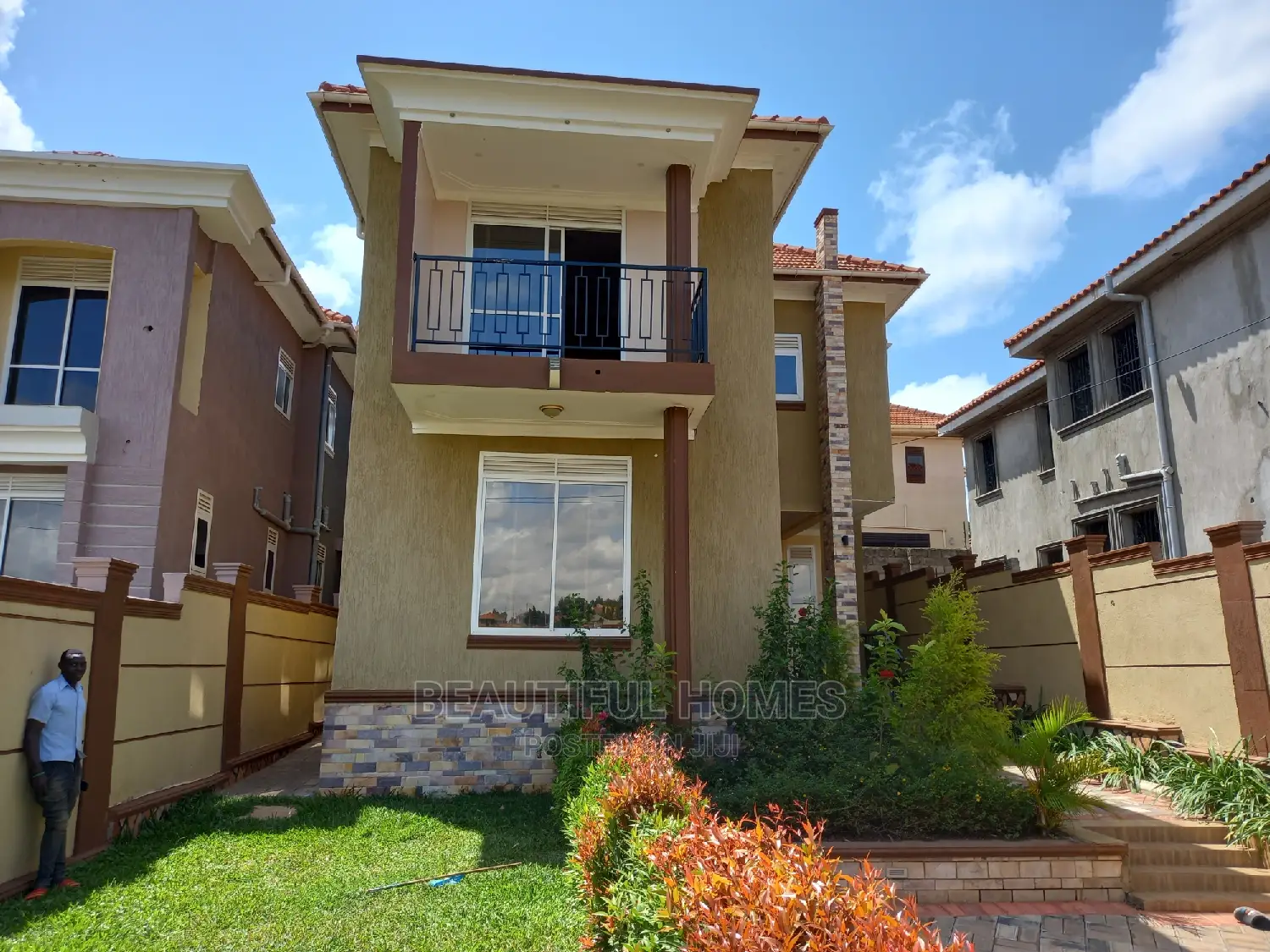 Furnished 4bdrm House in Kira Prestigious for Sale