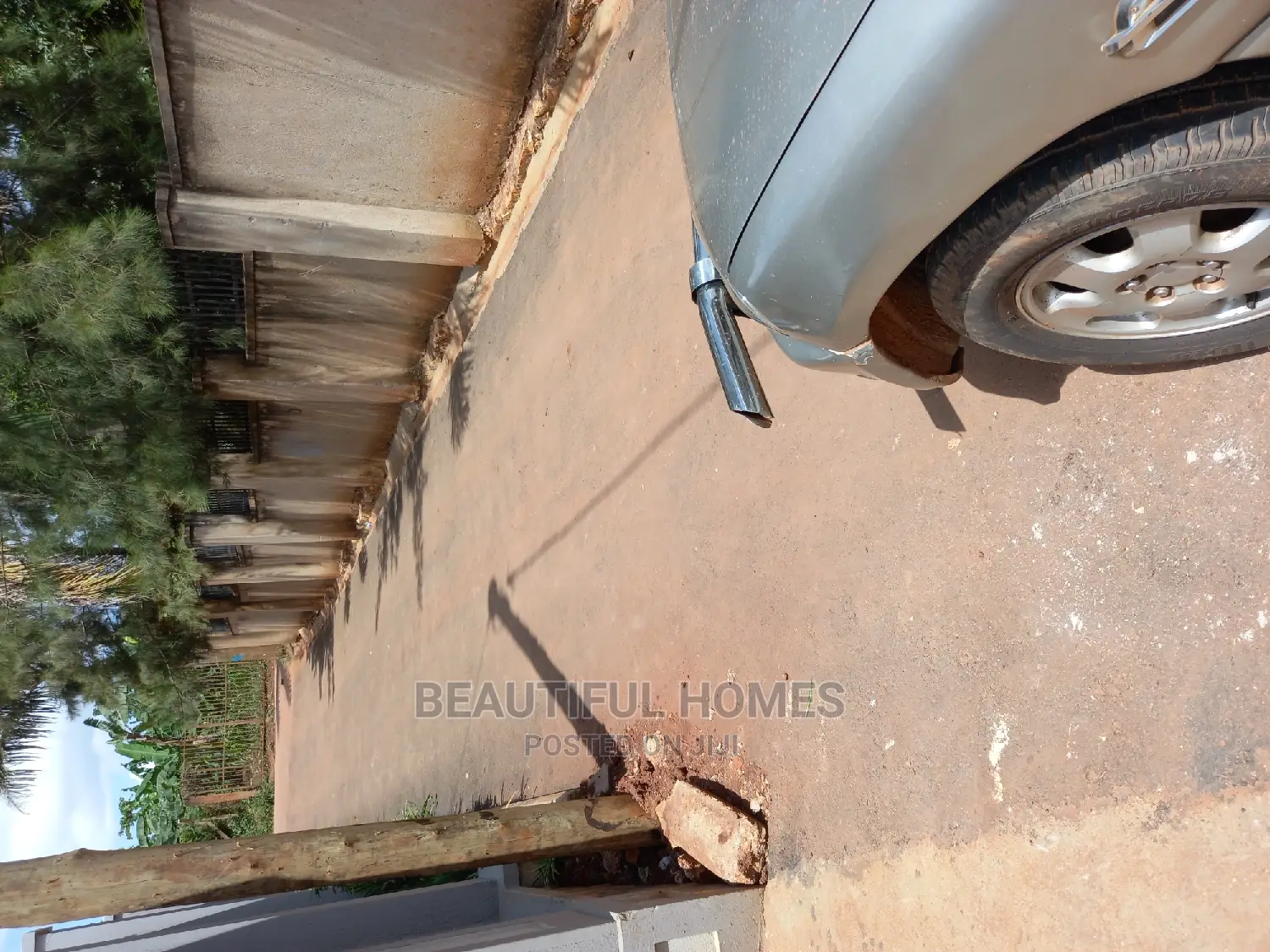 Furnished 4bdrm Duplex in Kira Ministers for Sale