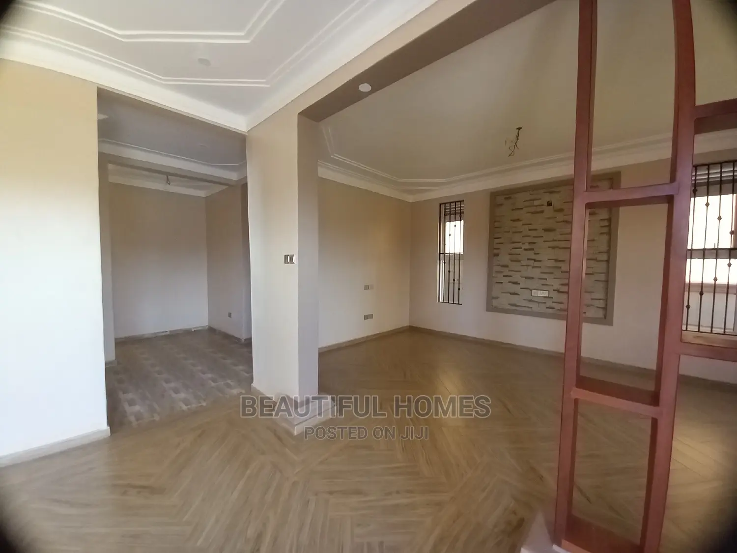 Furnished 4bdrm House in Kira Upscale for Sale