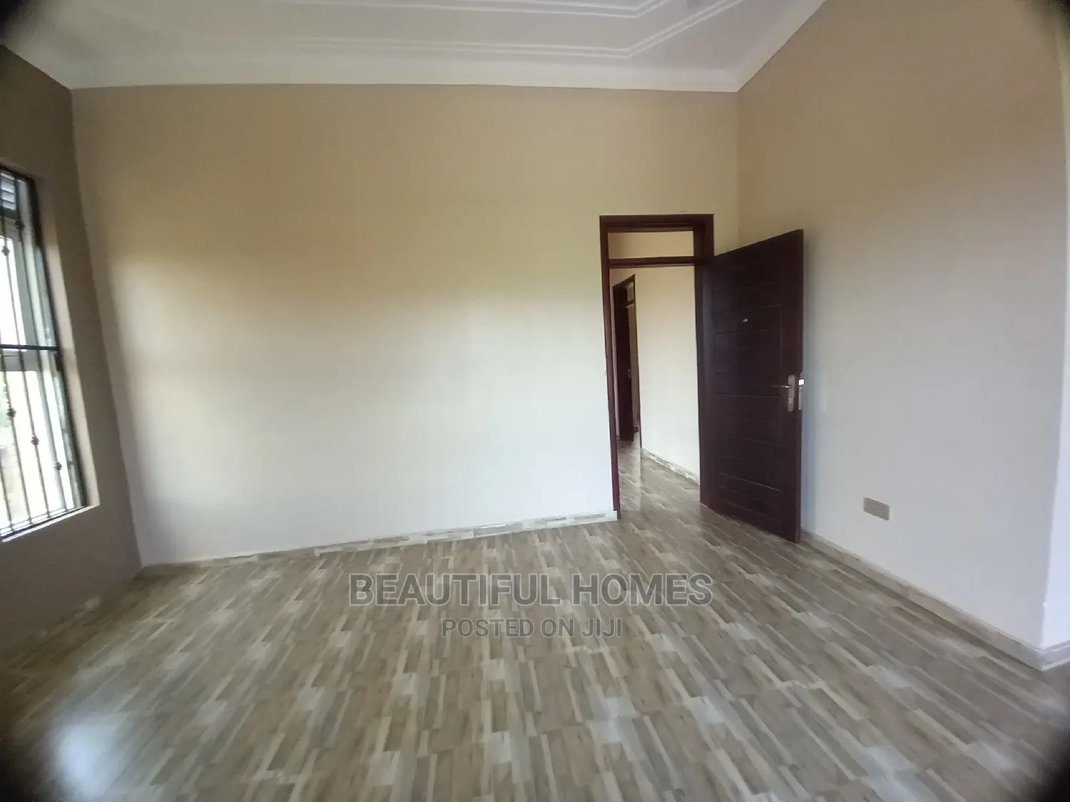 Furnished 4bdrm Duplex in Most High End, Kira for Sale