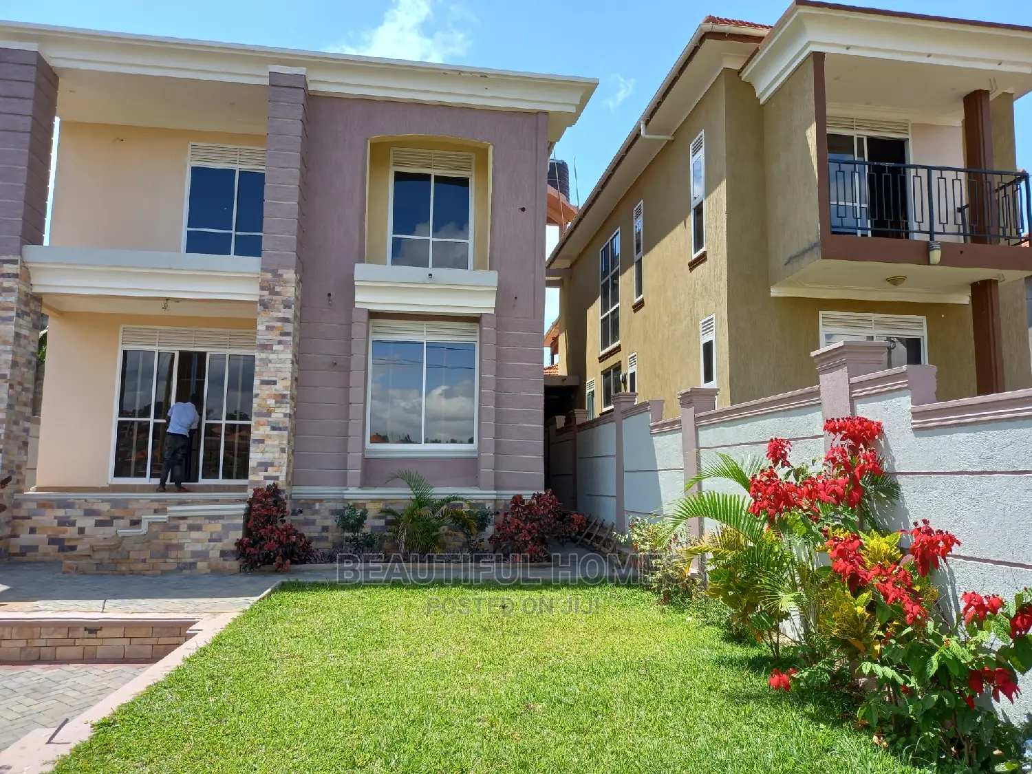 Furnished 4bdrm Mansion in Kira Rich for Sale