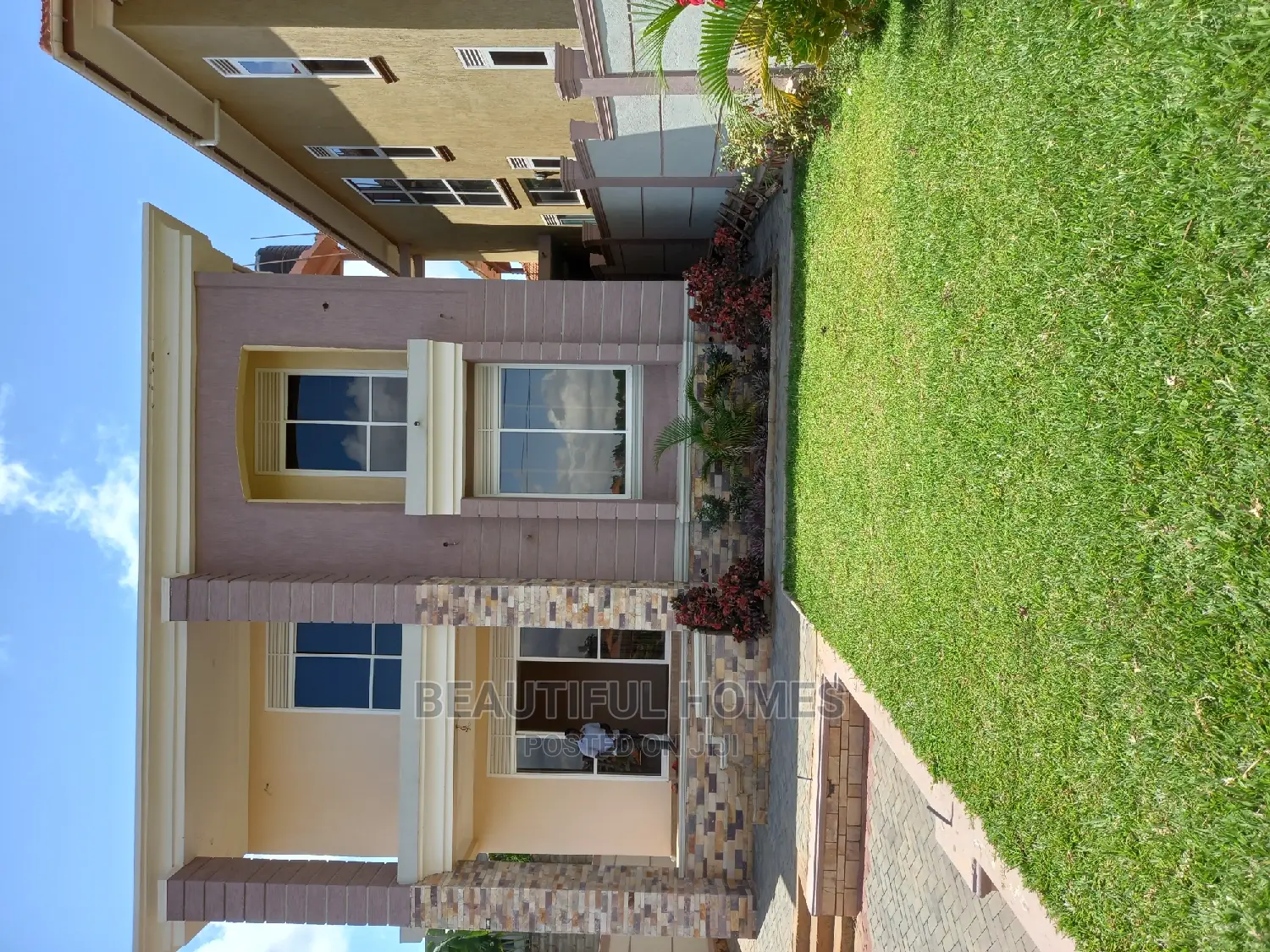 Furnished 4bdrm Mansion in Kira Posh Estate for Sale