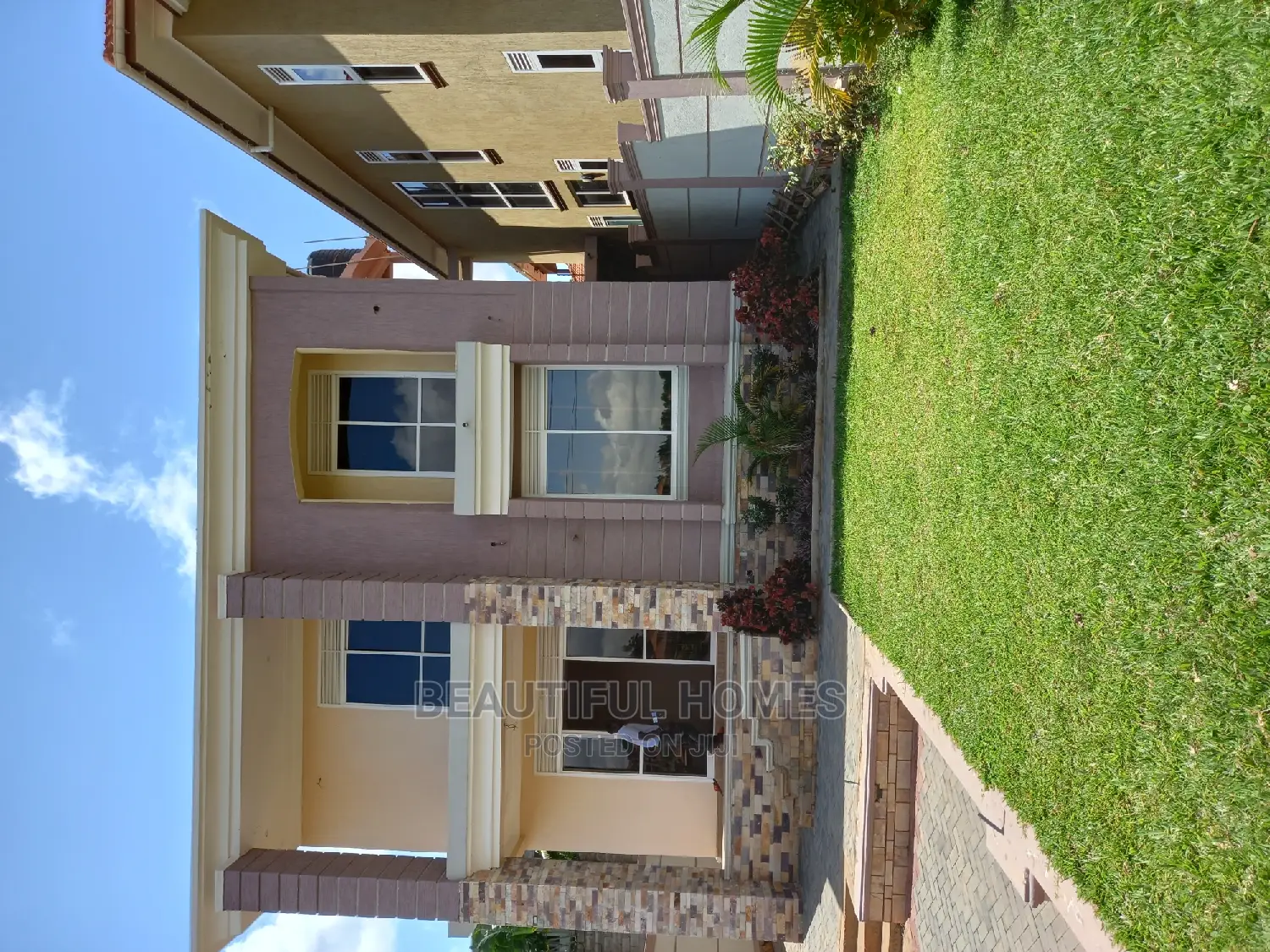 Furnished 4bdrm Mansion in Kira Posh Estate for Sale