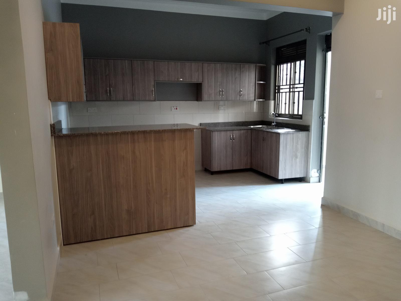 Kyanja Posh Home in Tarmacked Neighbourhood on Sell