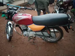 Bajaj Boxer 2018 Red