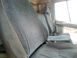 Fuso Baby Face Truck 2001