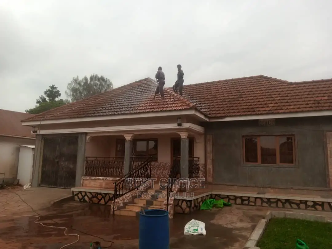Roof Cleaning Services for All Types of Roofs .