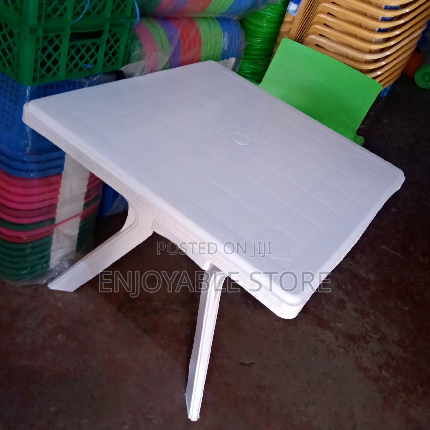 Plastic Square Table