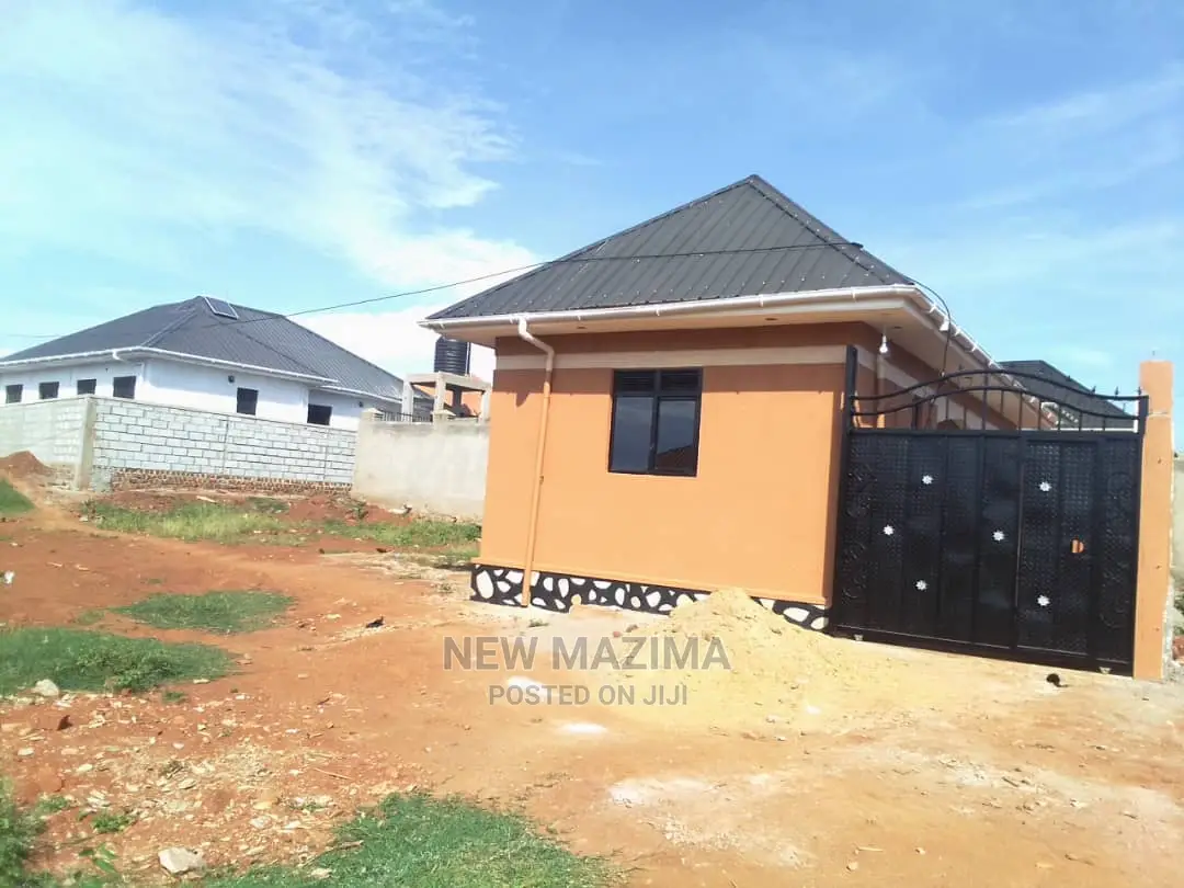 2bdrm House in After Munyonyo In, Division a for Sale