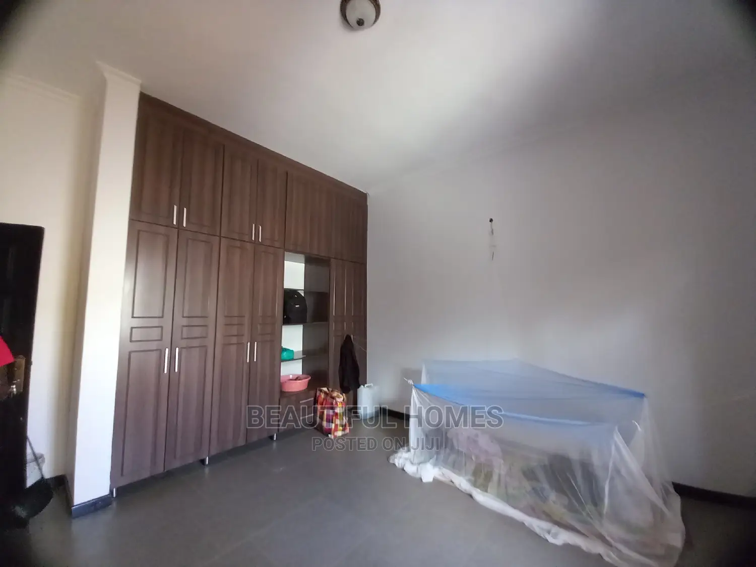 Furnished 4bdrm House in Kira Wealthy Estate for Sale