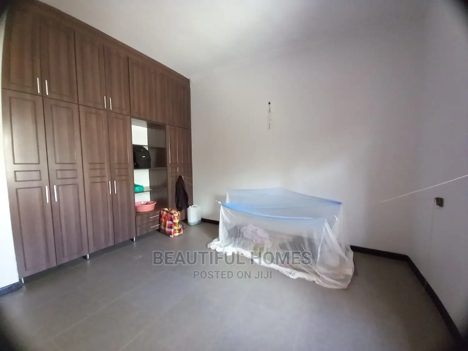 Furnished 4bdrm Maisonette in Kira for Sale