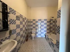 3bdrm Apartment in Muyenga, Central Division for Sale