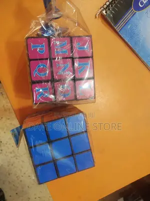 Kids Play Rubik's Cube