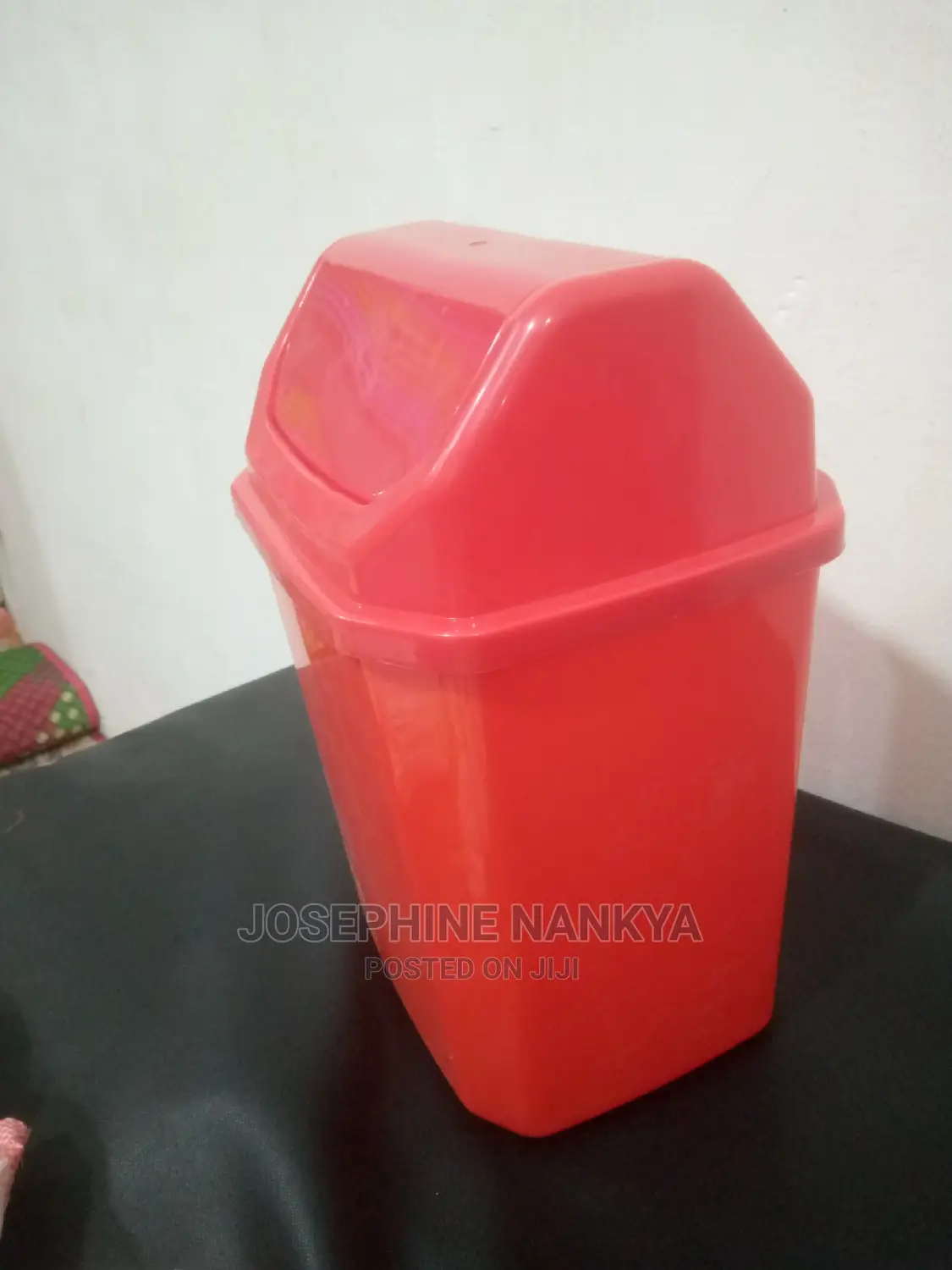 Mukwano Swing Dustbin 10ltr Red Colour