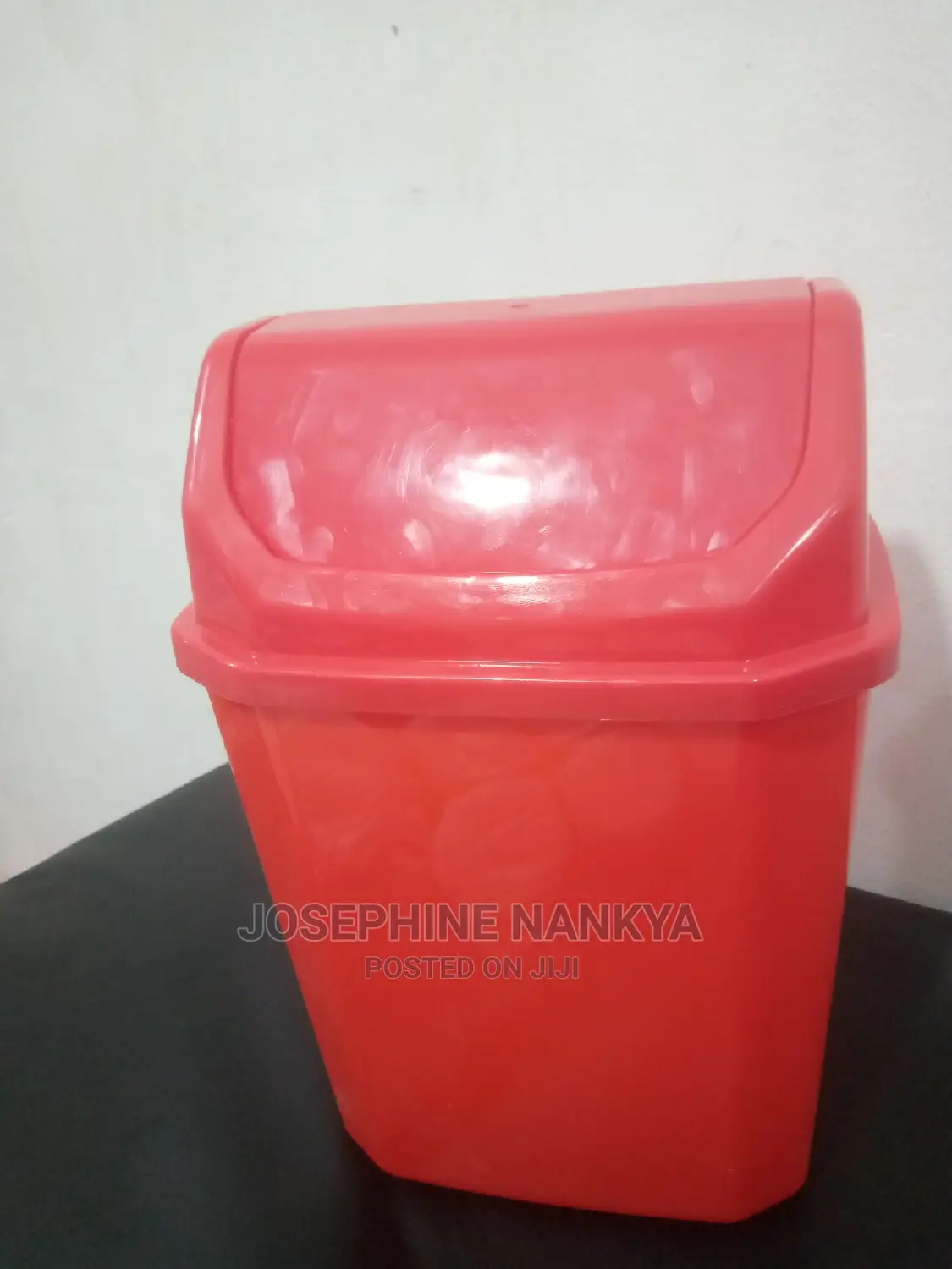 Mukwano Swing Dustbin 10ltr Red Colour