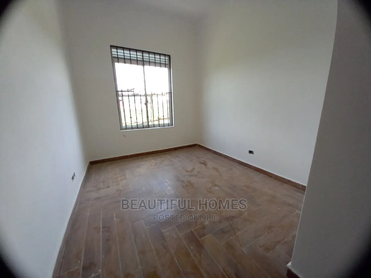 Furnished 4bdrm Duplex in Najjera, Central Division for Sale