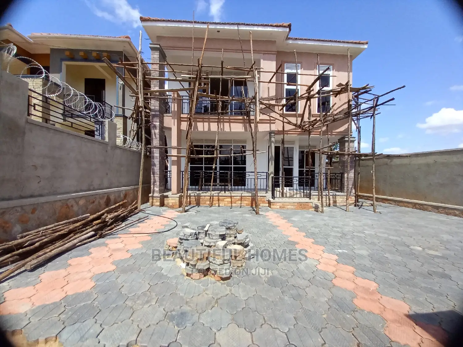 Furnished 4bdrm Mansion in Najjera, Central Division for Sale