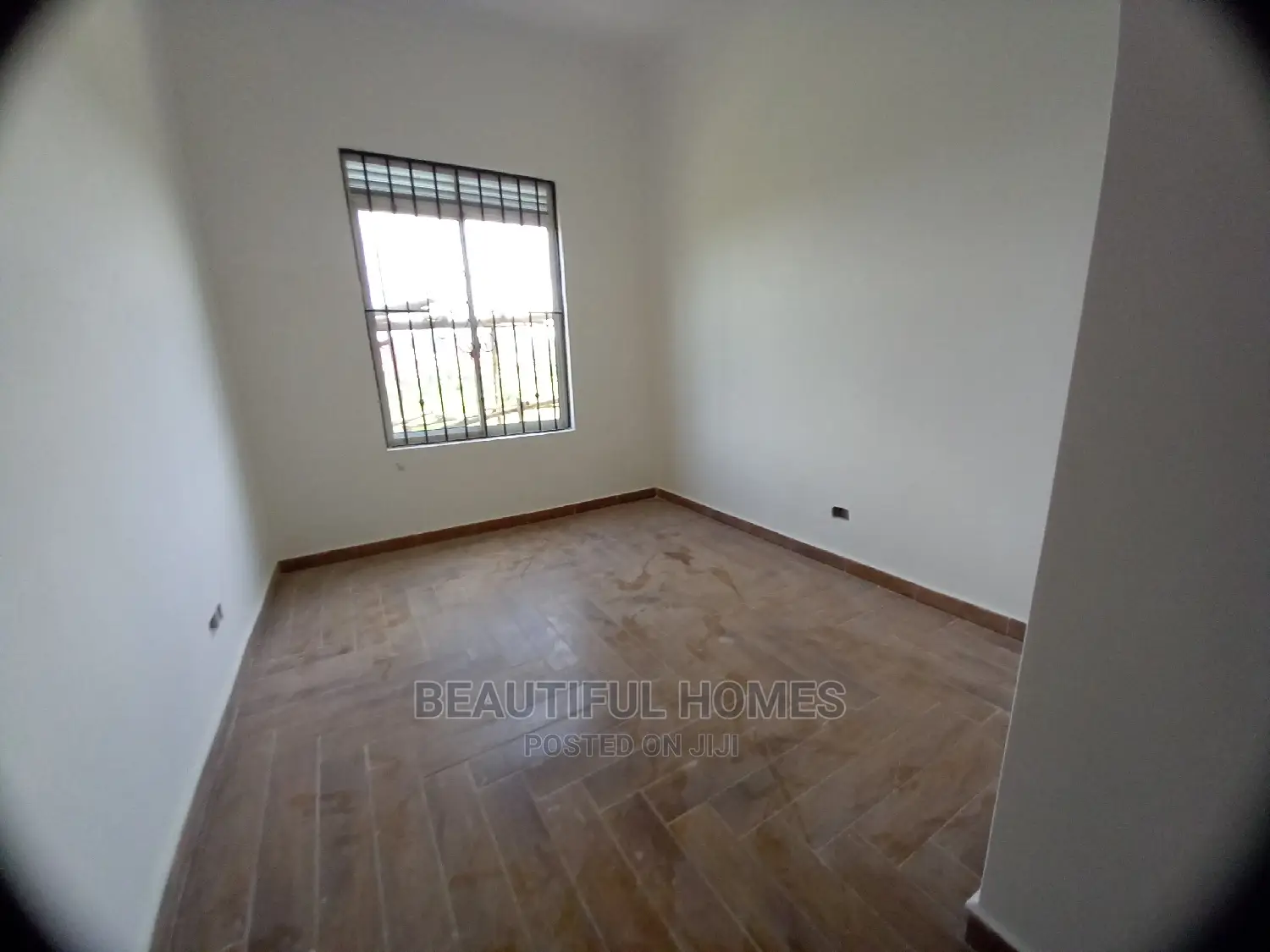 Furnished 4bdrm Mansion in Najjera, Central Division for Sale