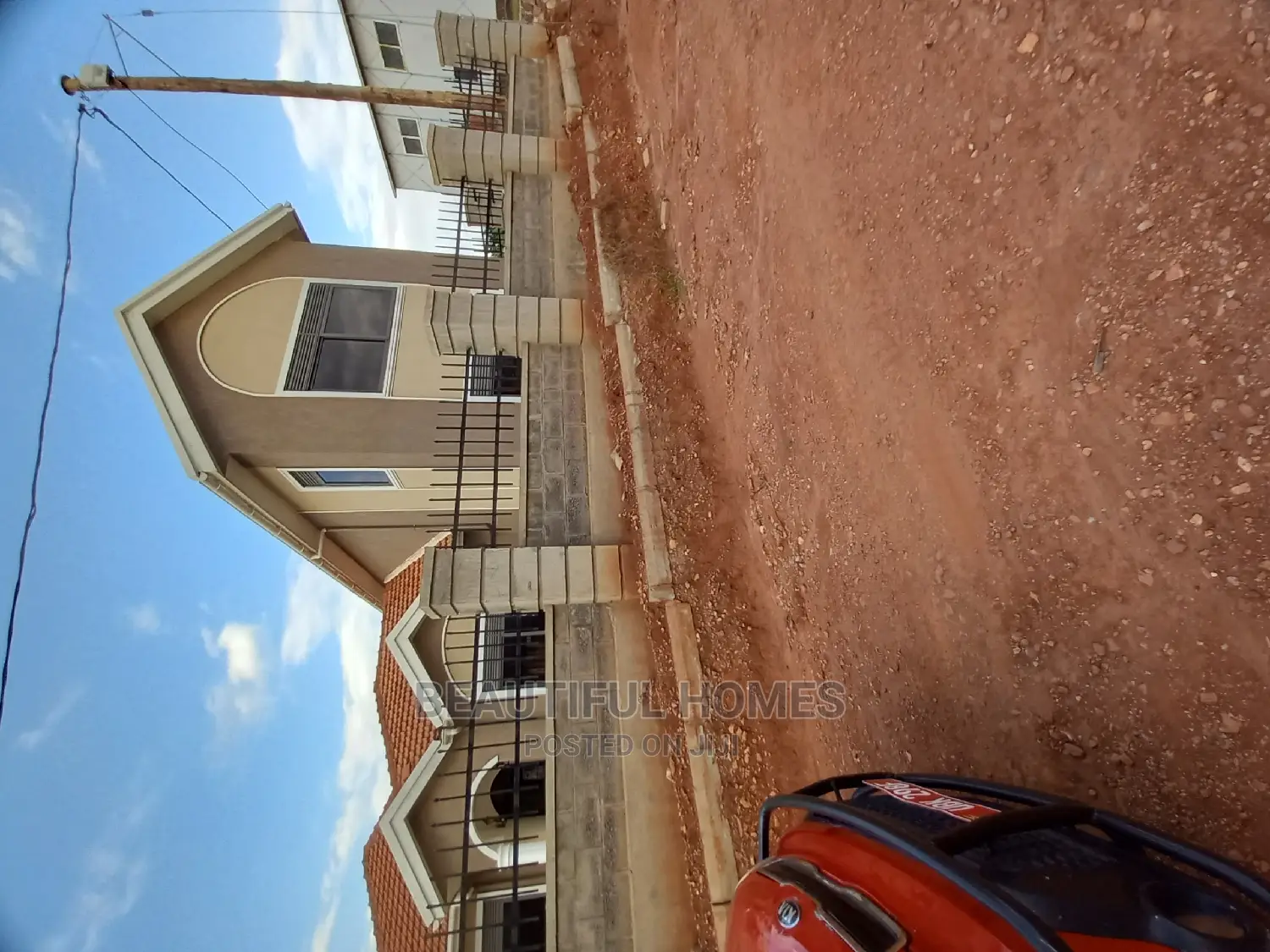 Furnished 4bdrm Duplex in Kira Tarmack, Central Division for Sale