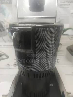 Intelligent Heating and Cooling Cup for Automobiles