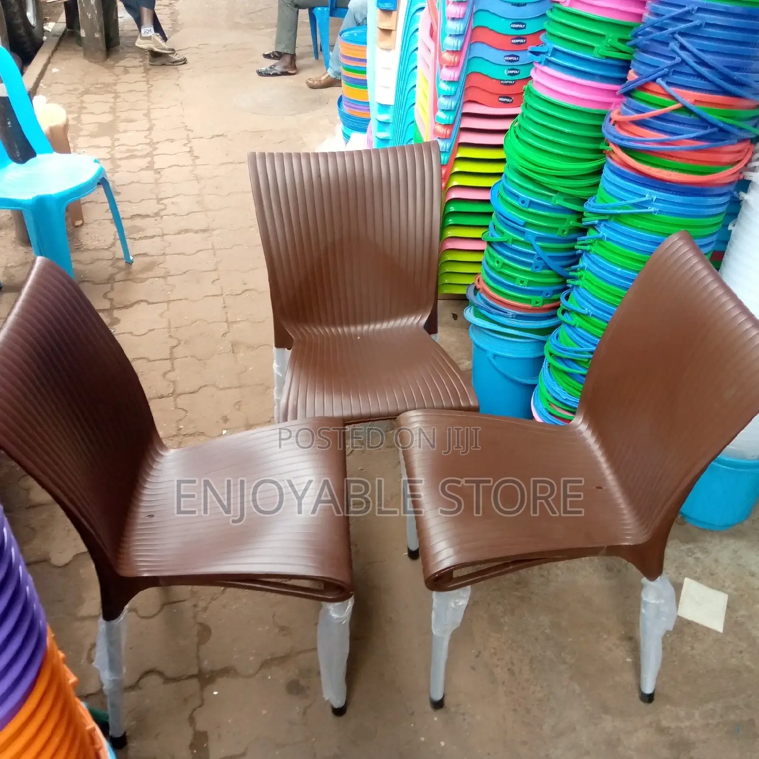 Supreme Plastic Chairs